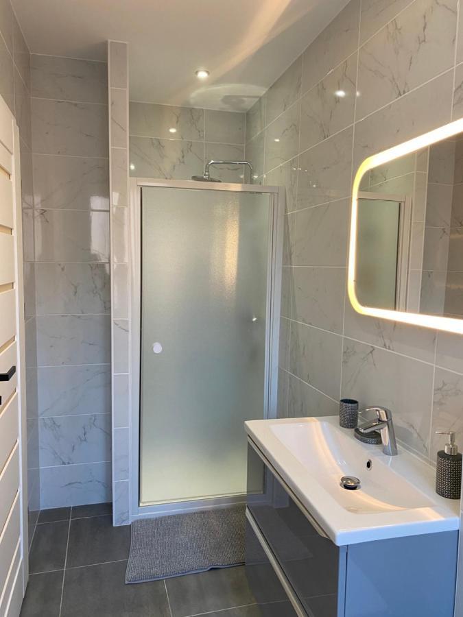 Apartment Les Rives Saint Symphorien, Meubles *