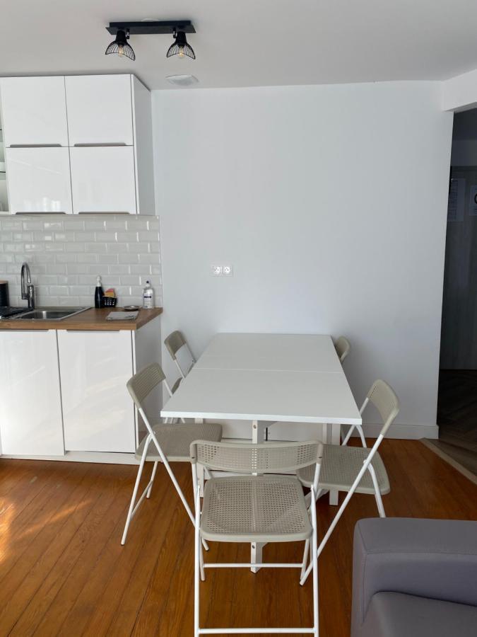 Apartment Les Rives Saint Symphorien, Meubles *