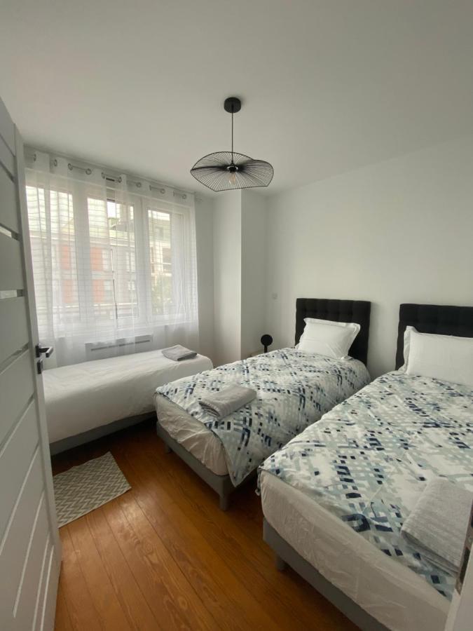 Apartment Les Rives Saint Symphorien, Meubles