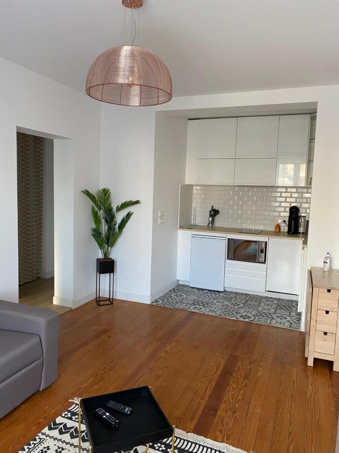 Apartment Les Rives Saint Symphorien, Meubles *